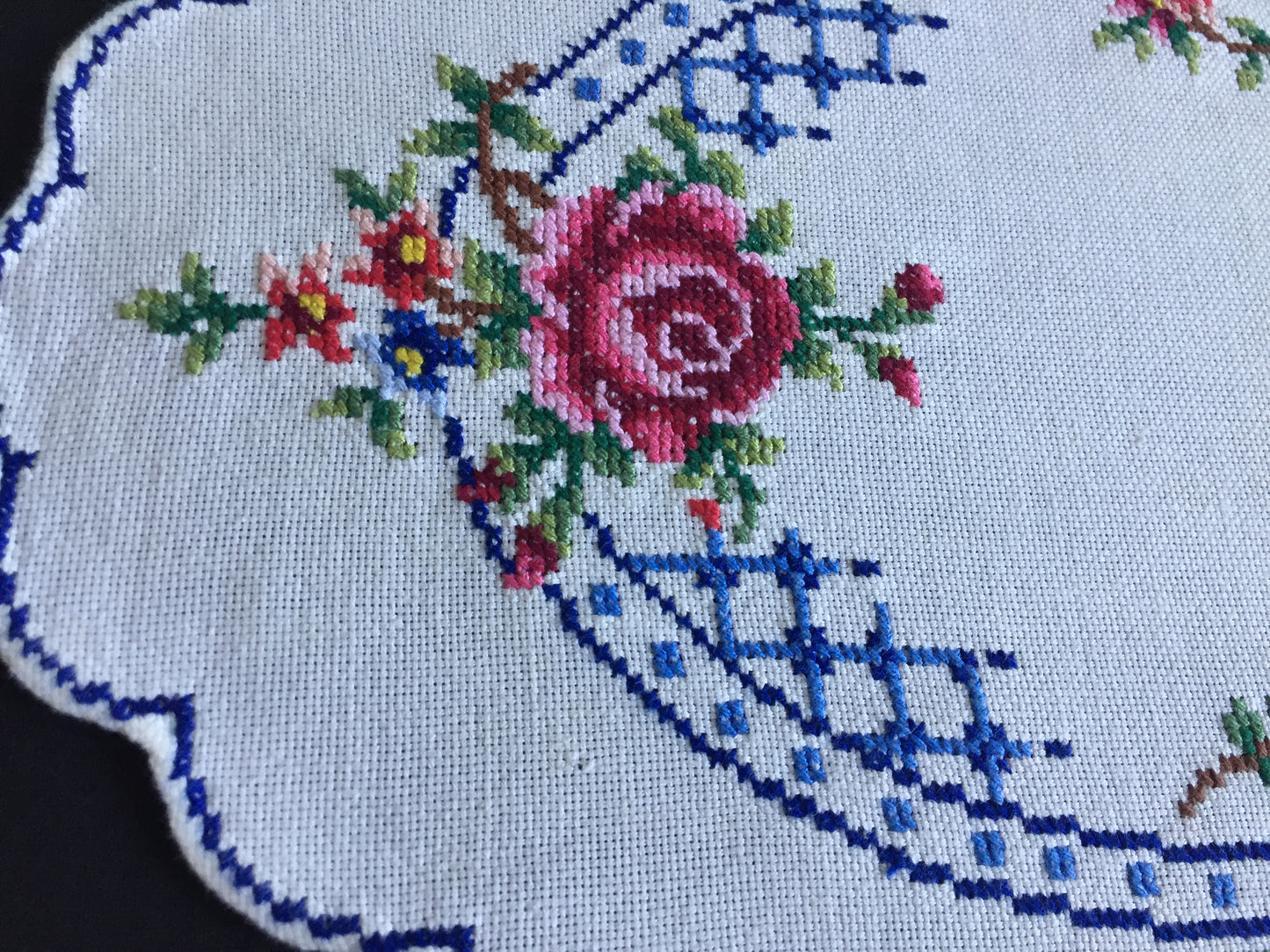 Vintage Counted Cross Stitch Hand Embroidered 3 Piece Floral Duchess Set