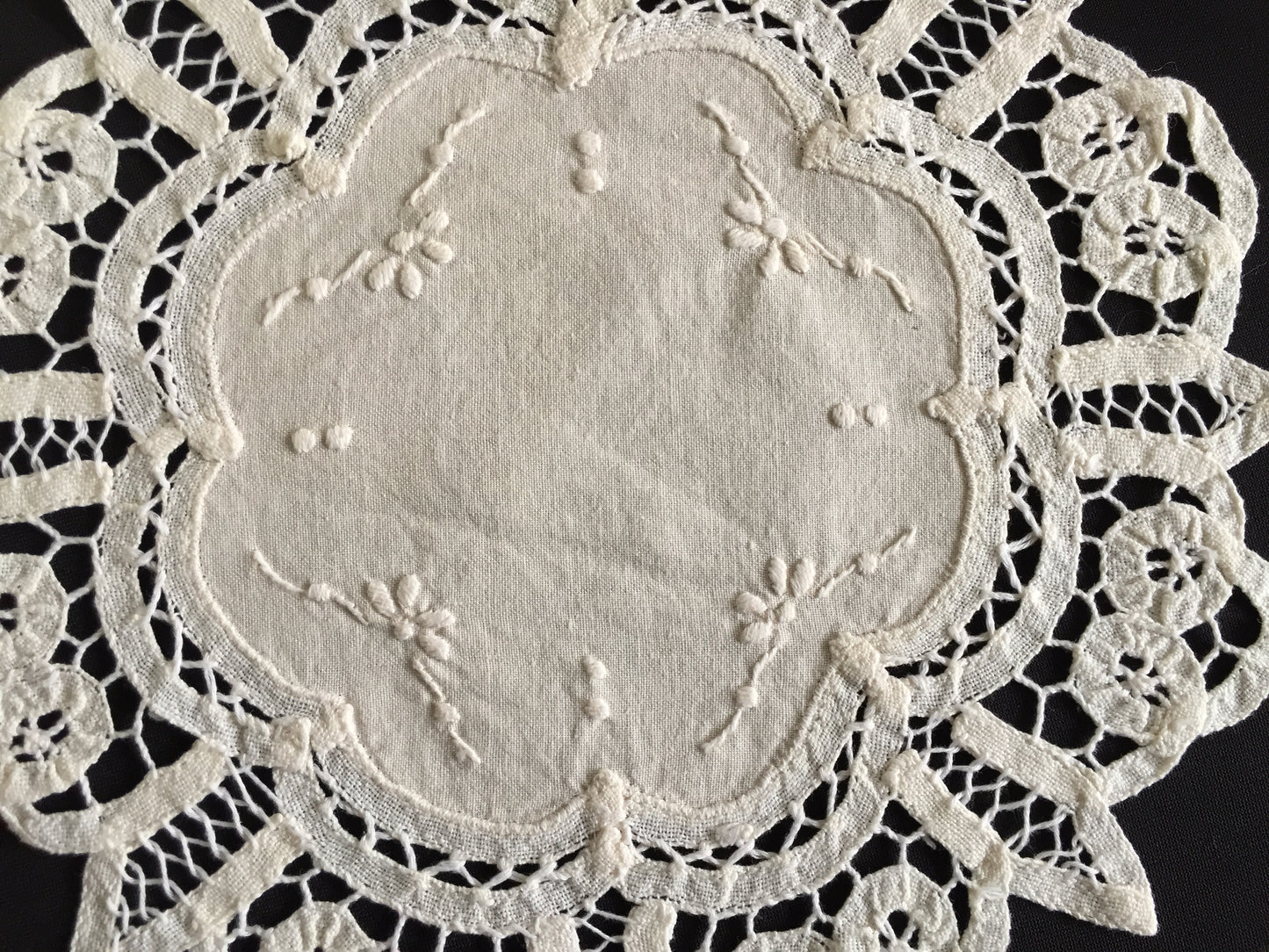 Handmade Embroidered Vintage Beige Cotton 10" Battenburg Lace Doily