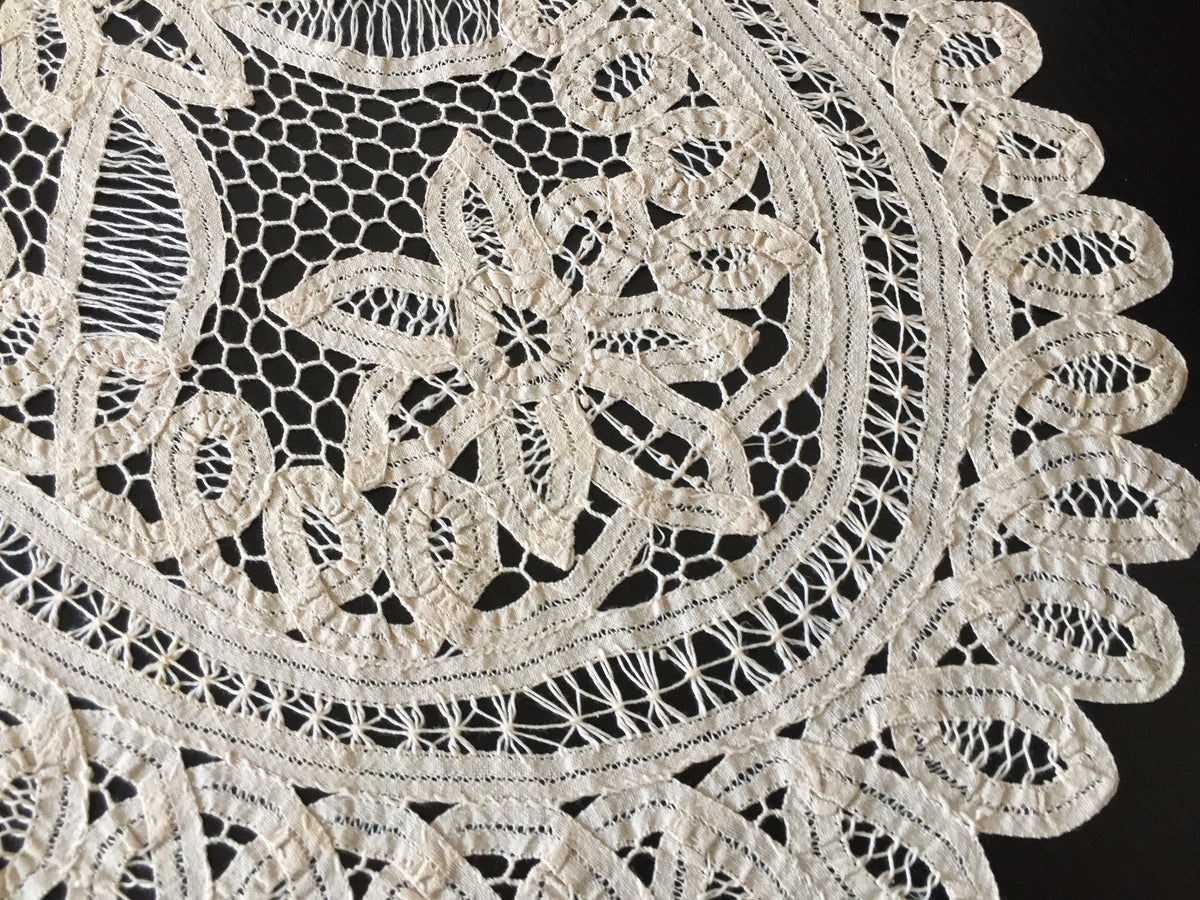 Vintage Beige/Ecru Cotton Battenburg Lace Table Runner