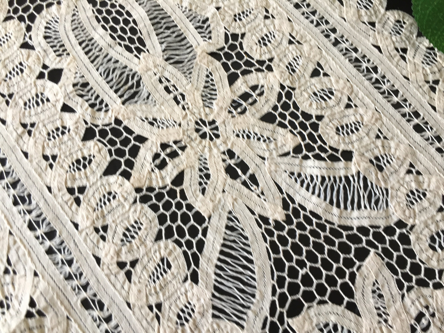 Vintage Beige/Ecru Cotton Battenburg Lace Table Runner
