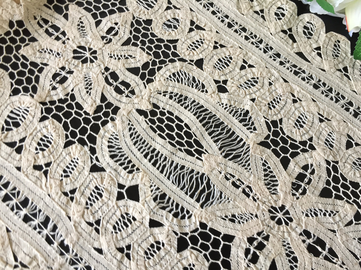 Vintage Beige/Ecru Cotton Battenburg Lace Table Runner