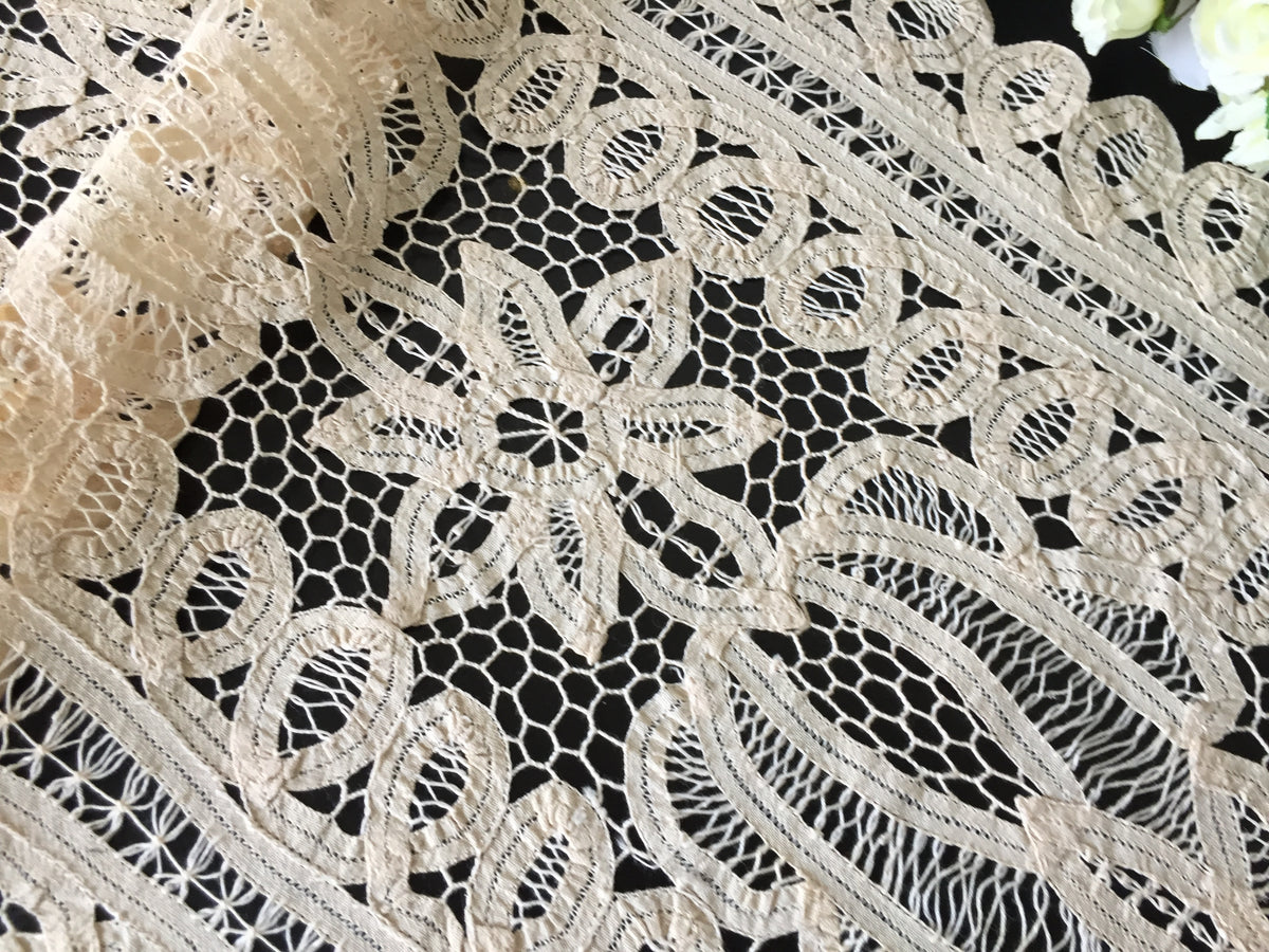 Vintage Beige/Ecru Cotton Battenburg Lace Table Runner