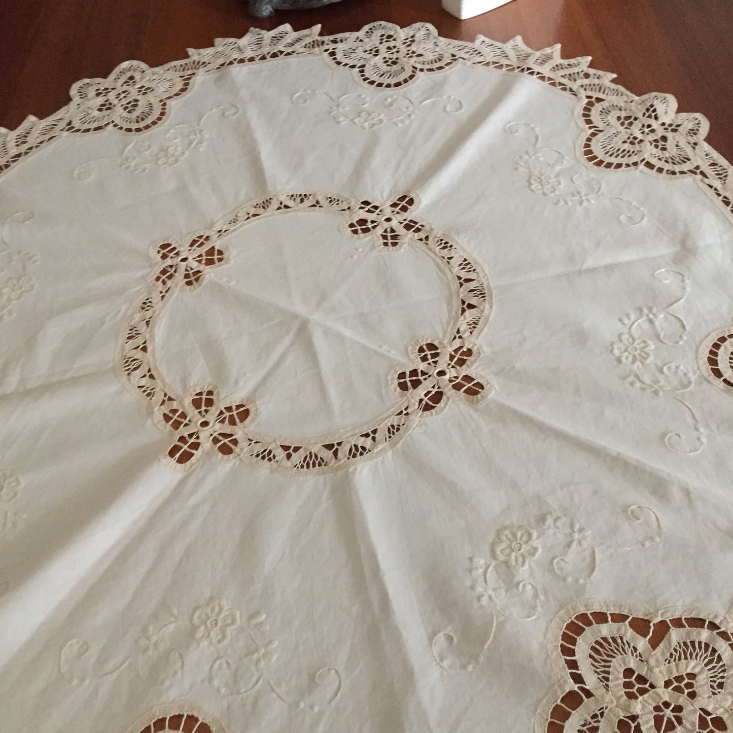 Hand Embroidered Vintage Beige Cotton & Battenburg Lace 35" Tablecloth
