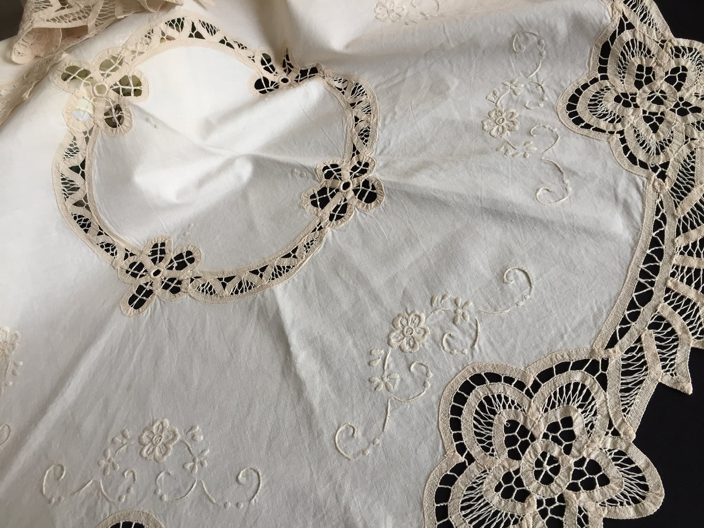 Hand Embroidered Vintage Beige Cotton & Battenburg Lace 35" Tablecloth