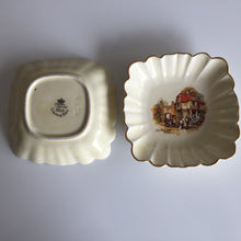 Load image into Gallery viewer, Collectible 1930s Crown Devon Ring Dish: Coaching Days (Oxford Manor, Swan Inn)