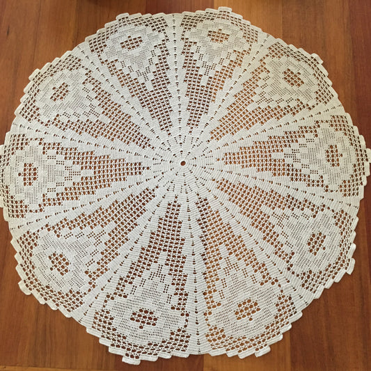 Large Crocheted White Cotton Filet Lace 27" Table Centrepiece Doily | Tablecloth