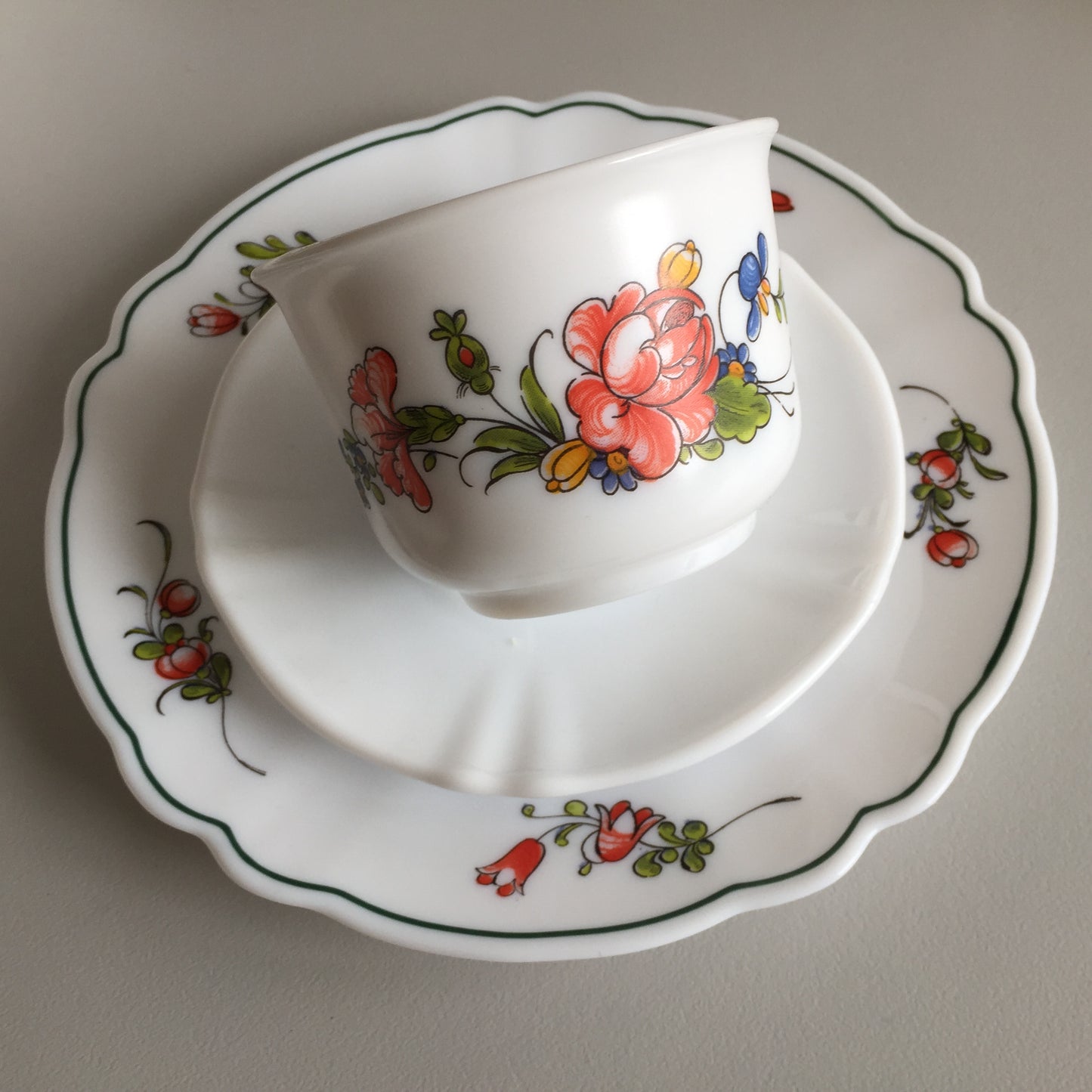 Vintage Arcopal France Tea Set "Ronsard / Provincial Floral" 20 pcs for 6 People