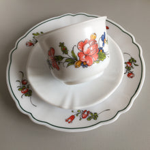 Load image into Gallery viewer, Vintage Arcopal France Tea Set "Ronsard / Provincial Floral" 20 pcs for 6 People