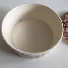 Load image into Gallery viewer, Spode Archive Collection Cranberry Vintage Bone China Jewellery / Ring Box with Lid