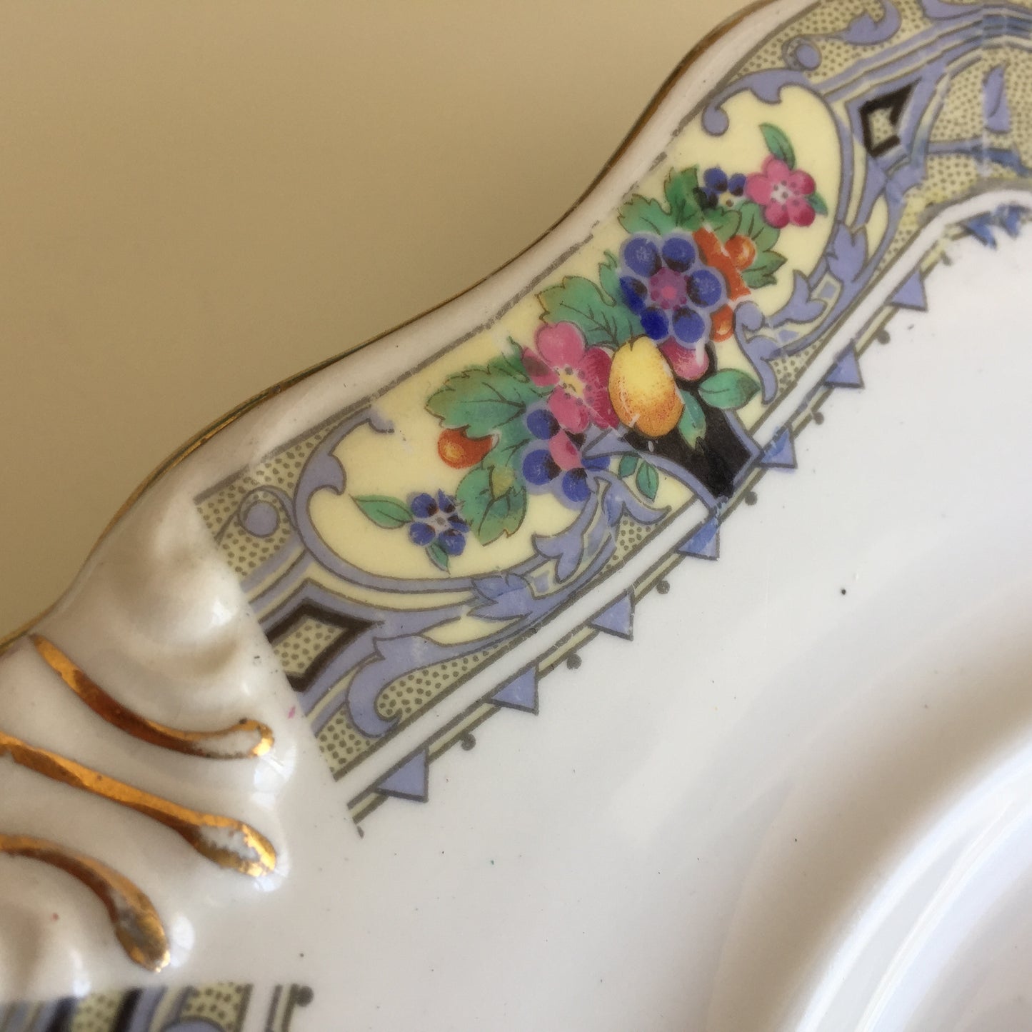 Handled Vintage Tuscan (UK) Cake Plate | Art Deco Urn of Fruit & Flowers