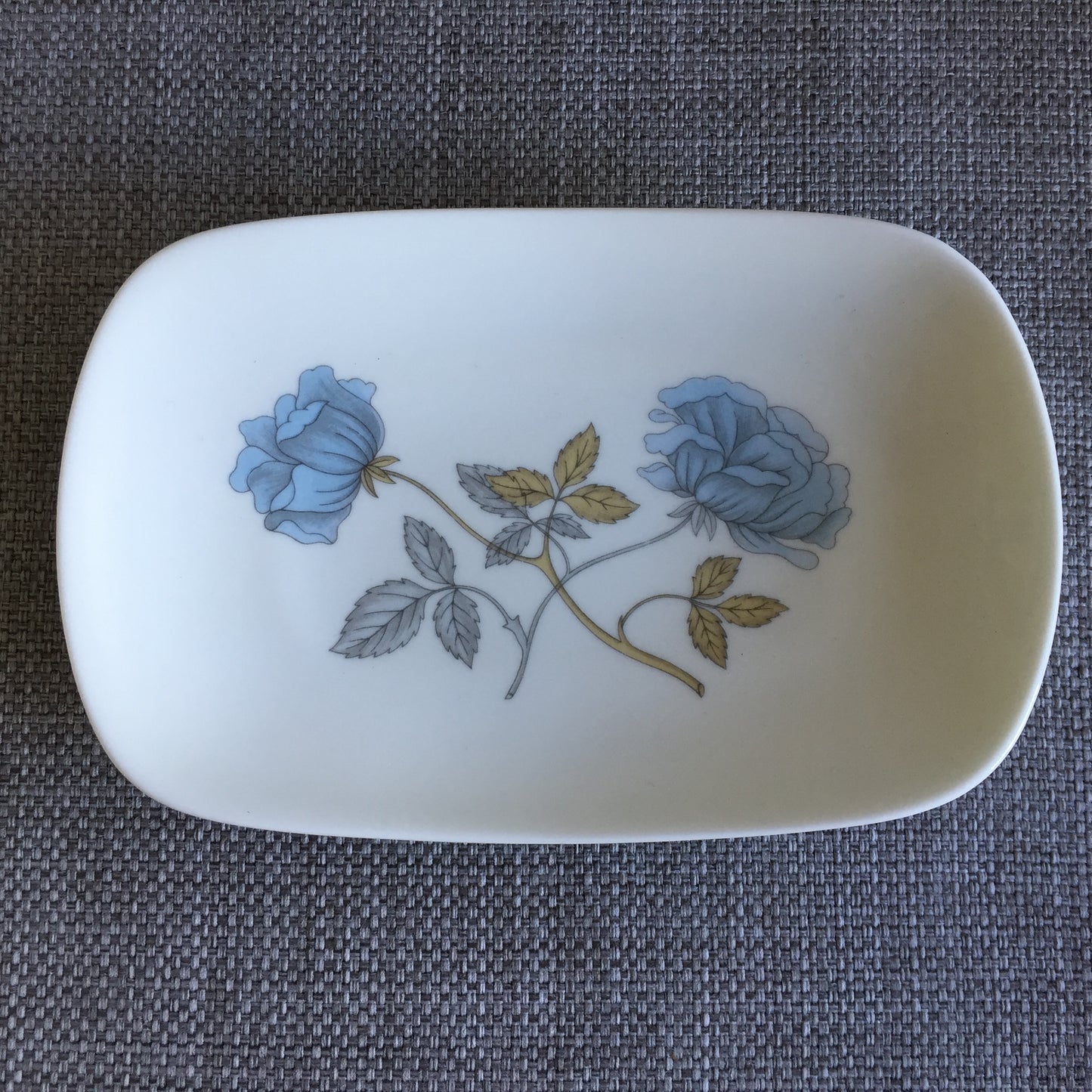English Vintage Wedgwood Ice Rose Pattern Fine Porcelain Soap Dish
