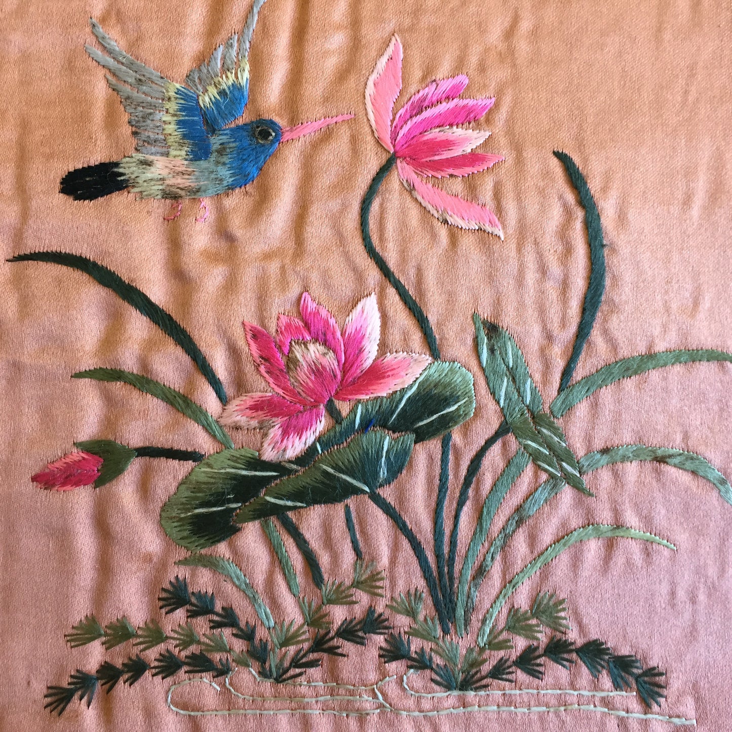 Traditional Vintage Chinese Silk Hand Embroidery Art Featuring Bird and Flower Motifs