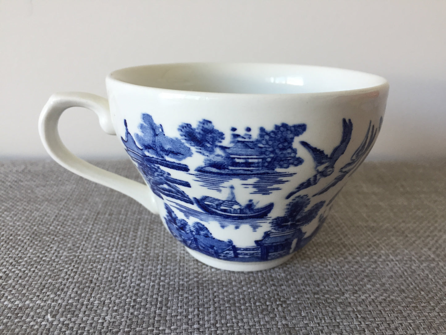 Churchill Oriental Blue Willow Ceramic Teacup & Saucer Made in England