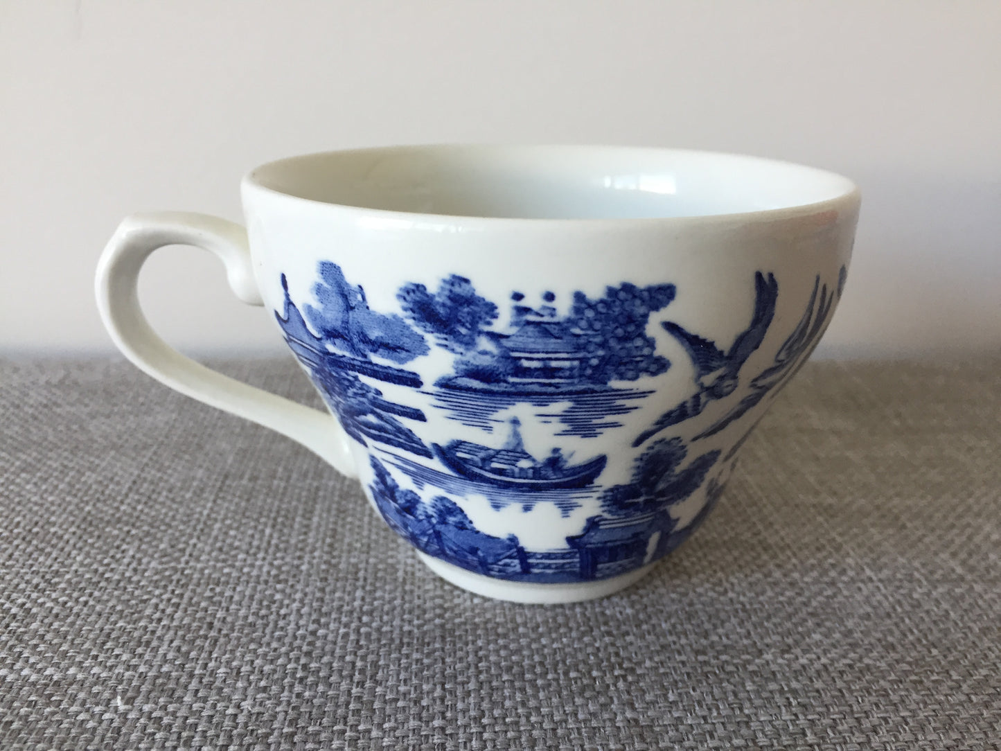 Churchill Oriental Blue Willow Ceramic Teacup & Saucer Made in England