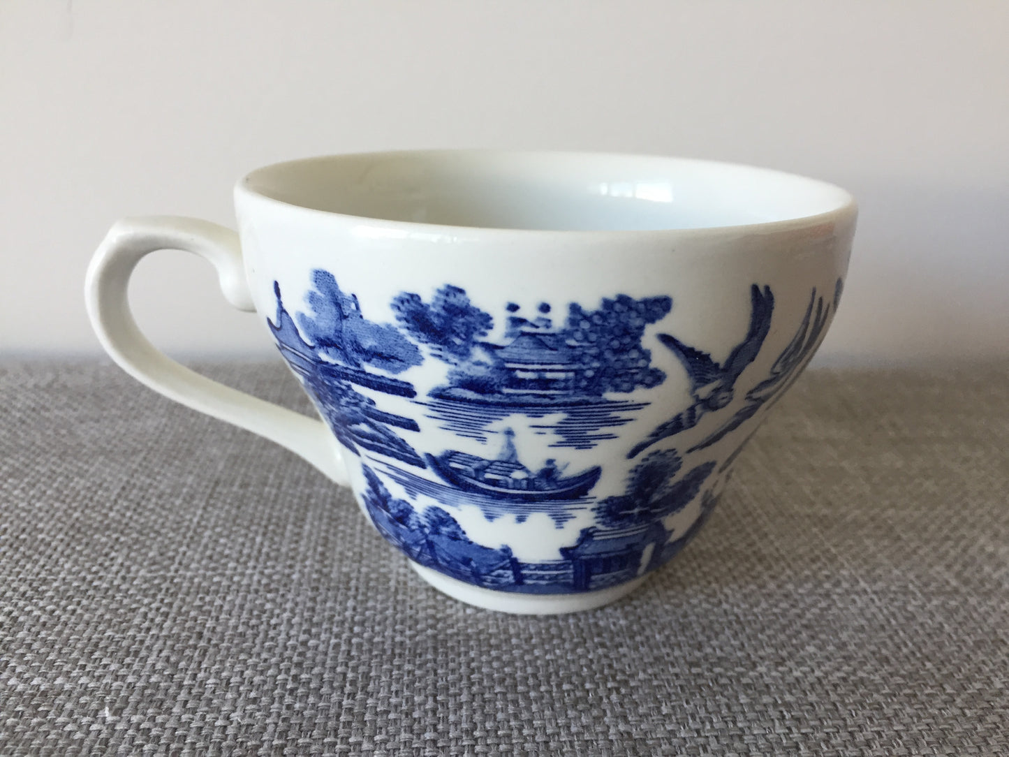 Churchill Oriental Blue Willow Ceramic Teacup & Saucer Made in England