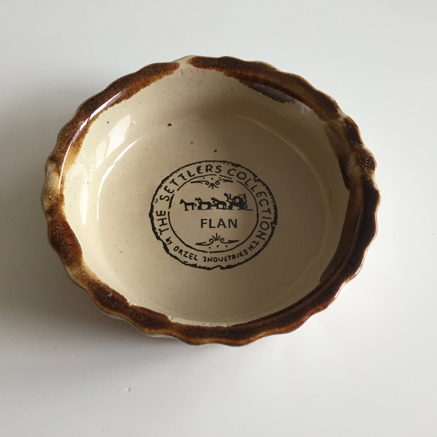 Small New Zealand Vintage Pottery Flan Dish | Settler Collection by Orzel