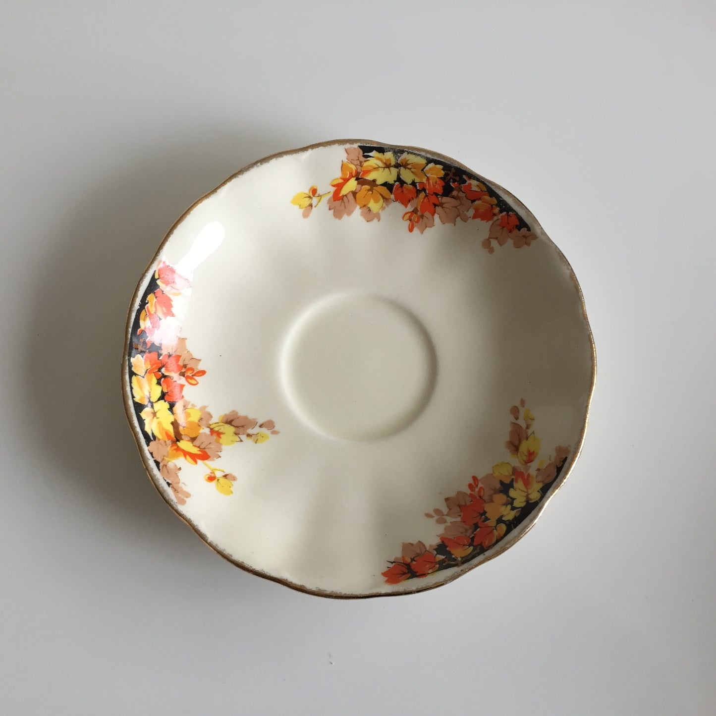 Grindley Vintage Creampetal Autumn Leaves Pattern Dinner Set of 20 Pcs