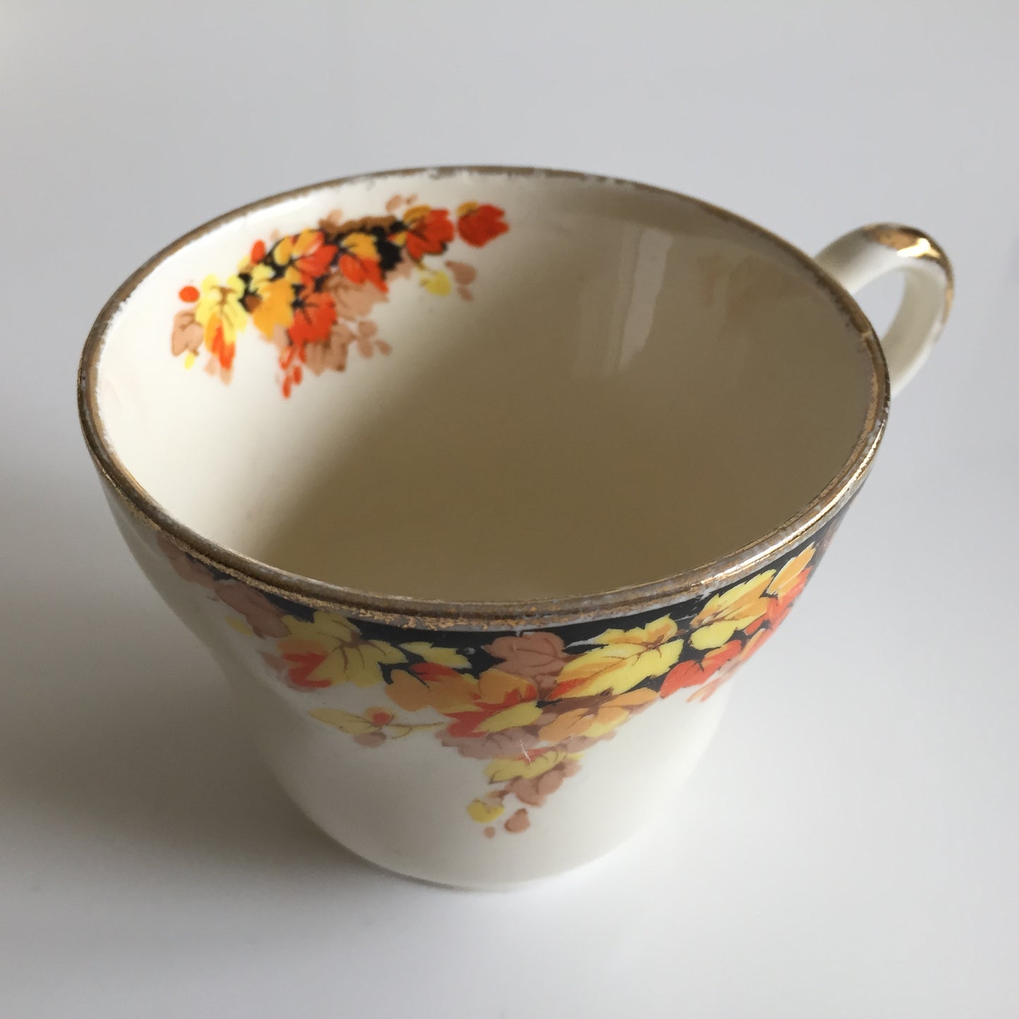 Grindley Vintage Creampetal Autumn Leaves Pattern Dinner Set of 20 Pcs