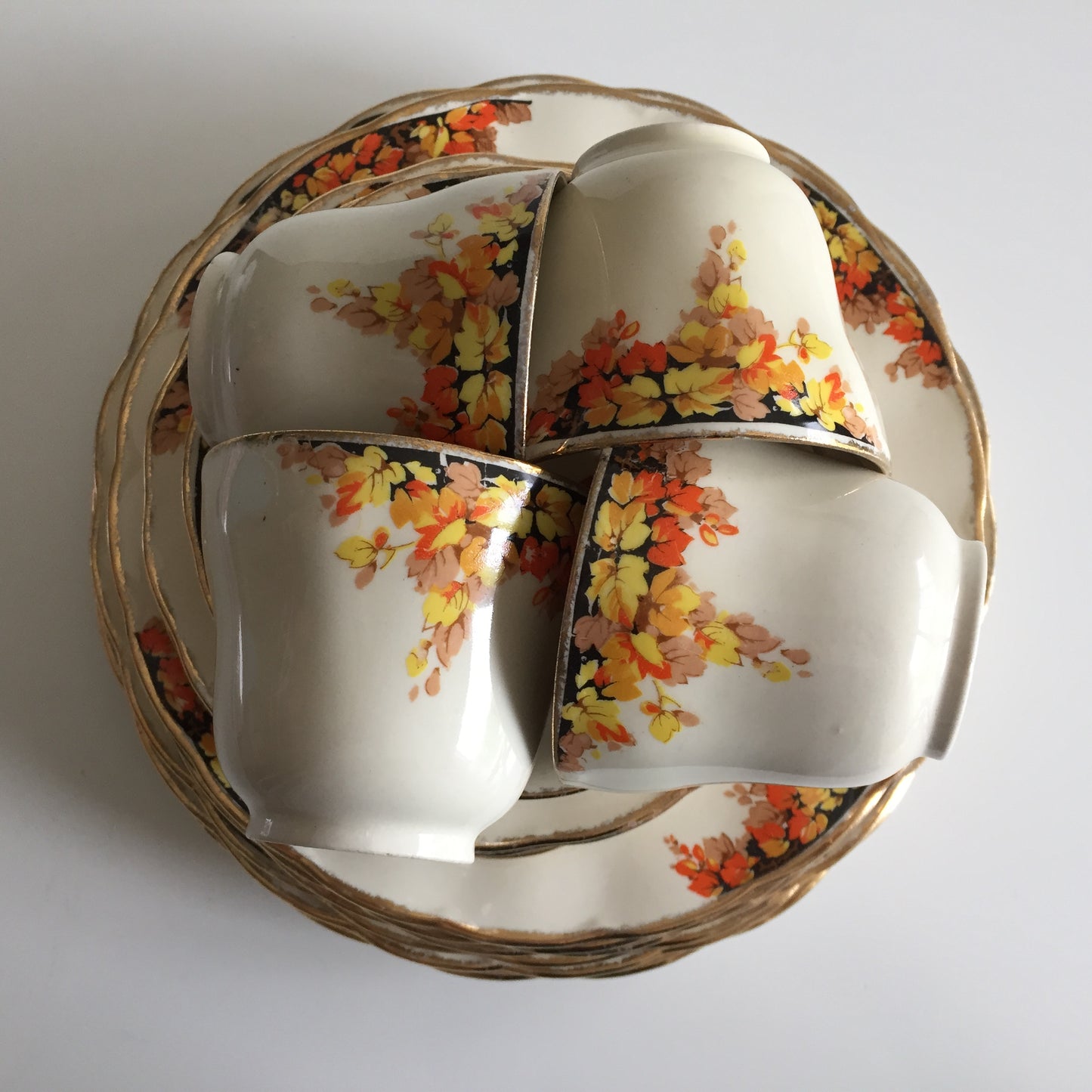Grindley Vintage Creampetal Autumn Leaves Pattern Dinner Set of 20 Pcs