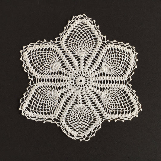 Handmade Vintage Crocheted Cotton Lace 7.5" Doily with Pineapple Pattern