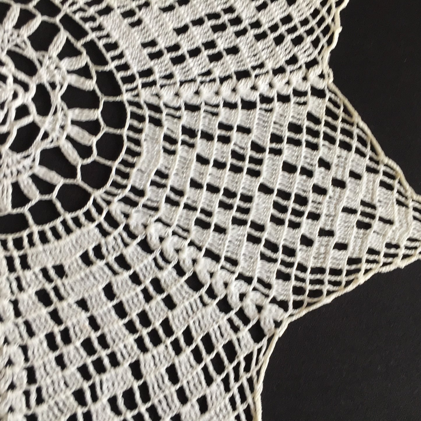 Vintage Handmade Cotton Crochet Lace Table Centrepiece Doily Star Shape