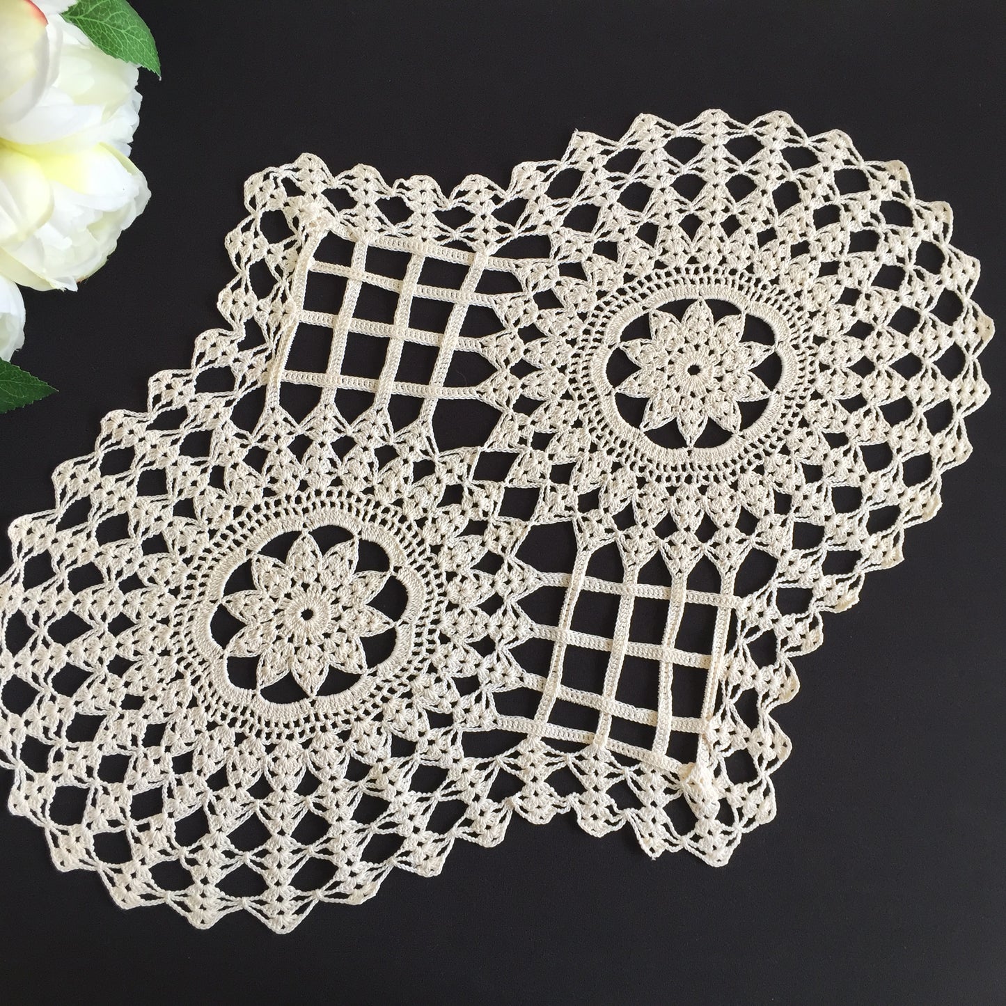 Vintage Handmade White Crochet Lace Table Centre Doily