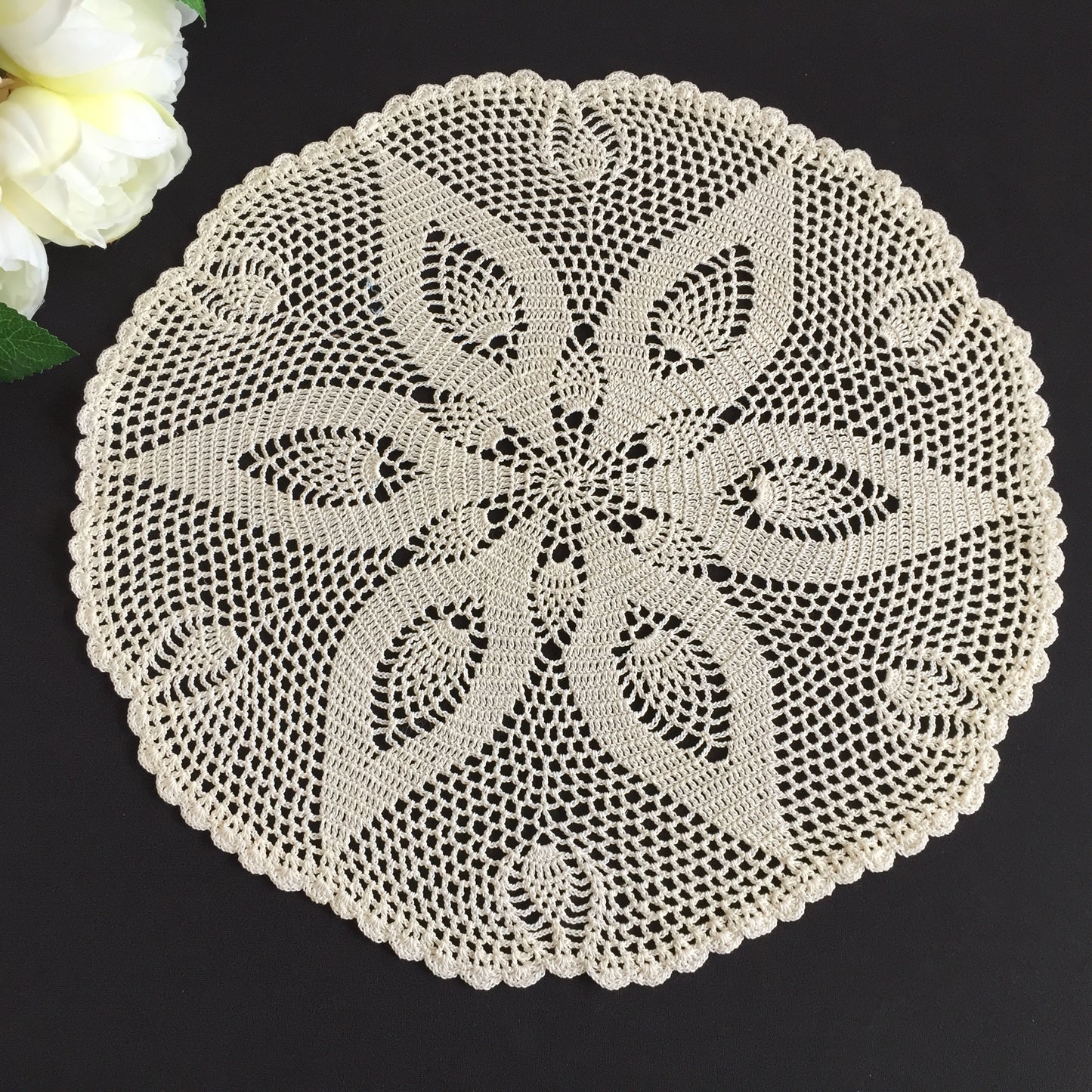 Vintage Handmade White Crochet Lace Table Centre Doily