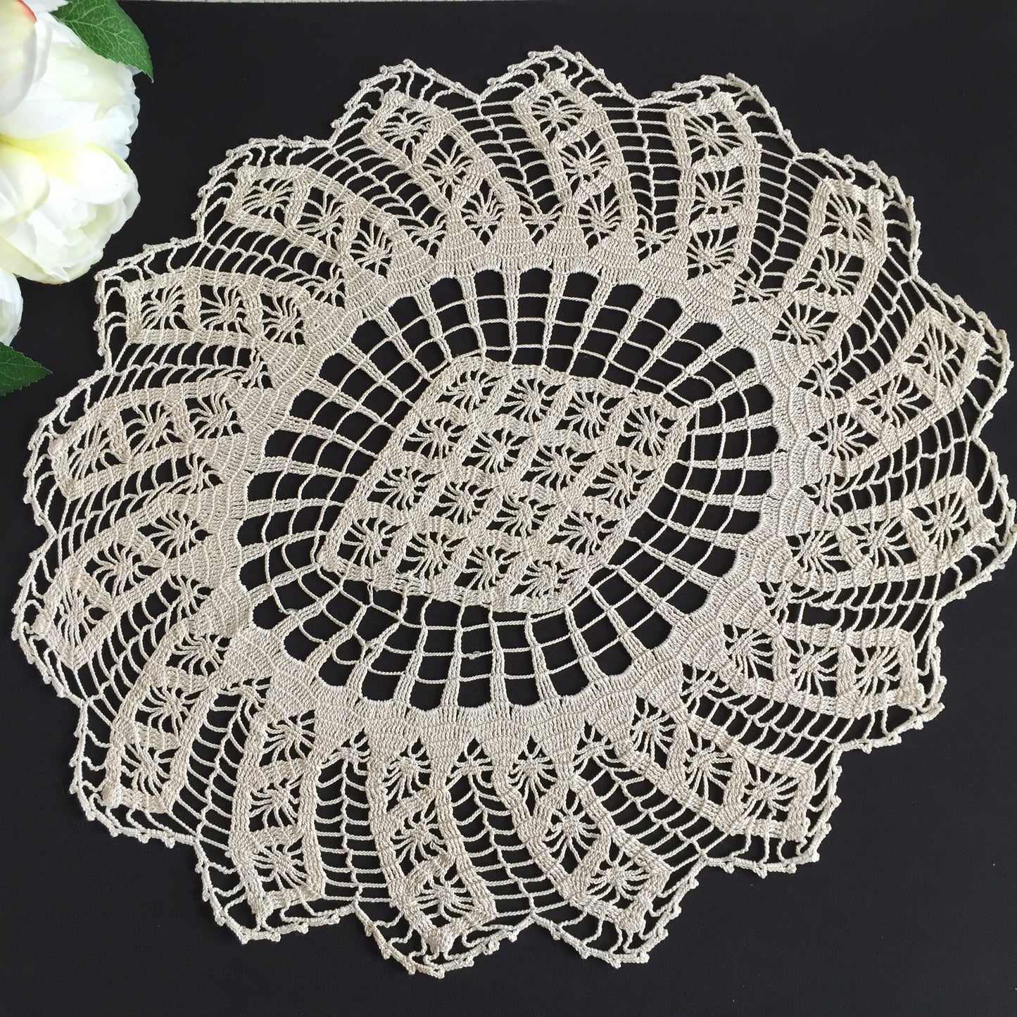 Vintage Handmade White Crochet Lace Table Centre Doily