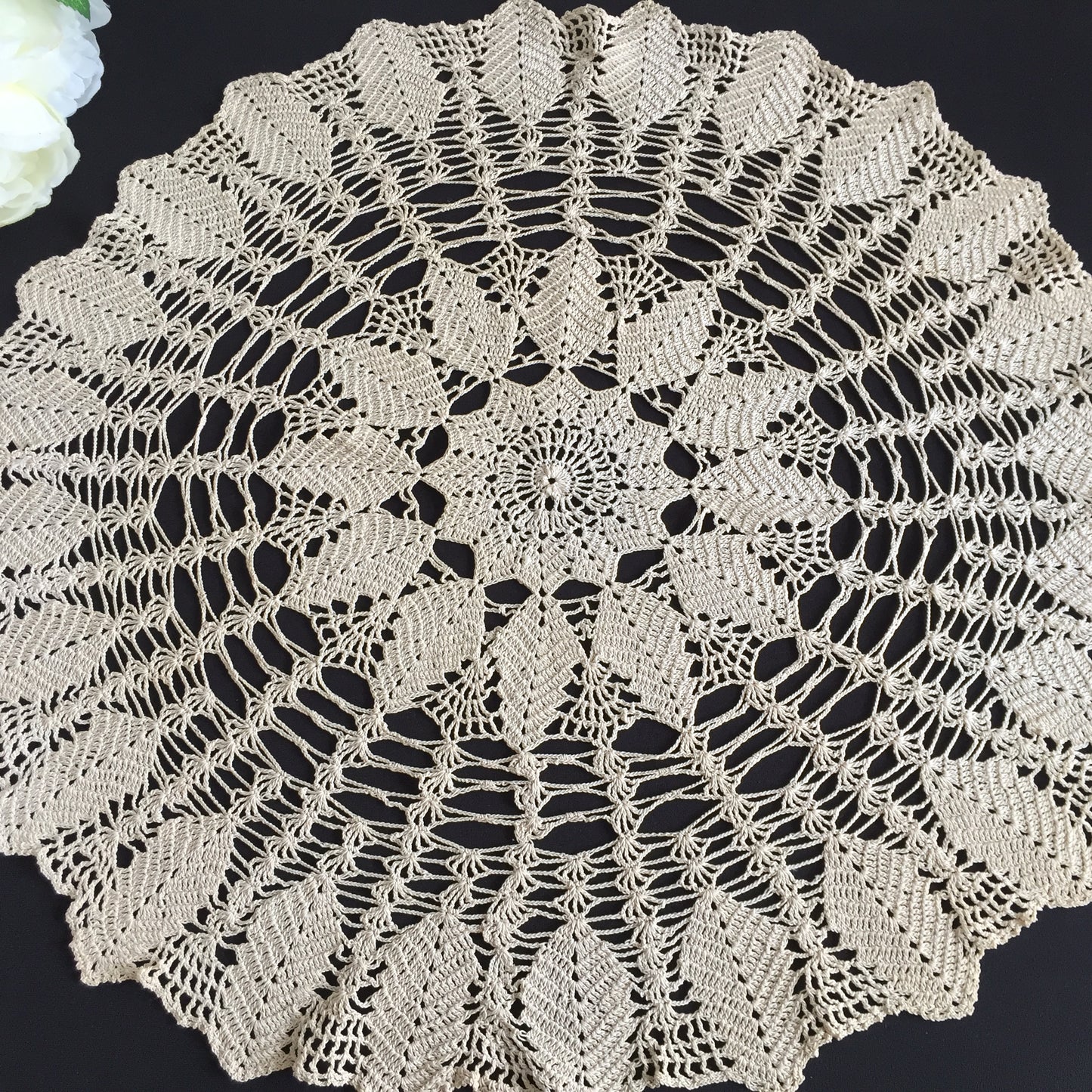 Vintage Handmade White Crochet Lace Table Centre Doily