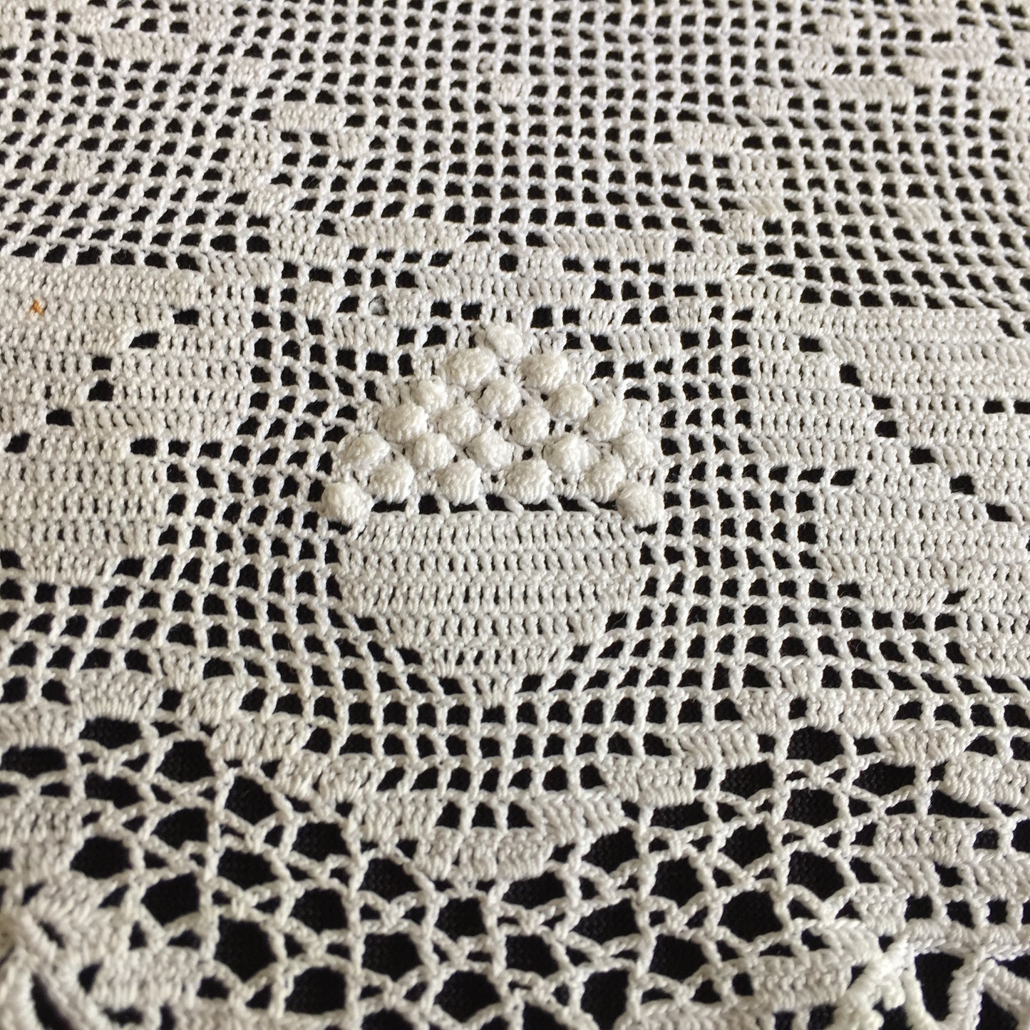 Handmade Edwardian Antique White Filet Crochet Doily with Acorn/Oak Pattern