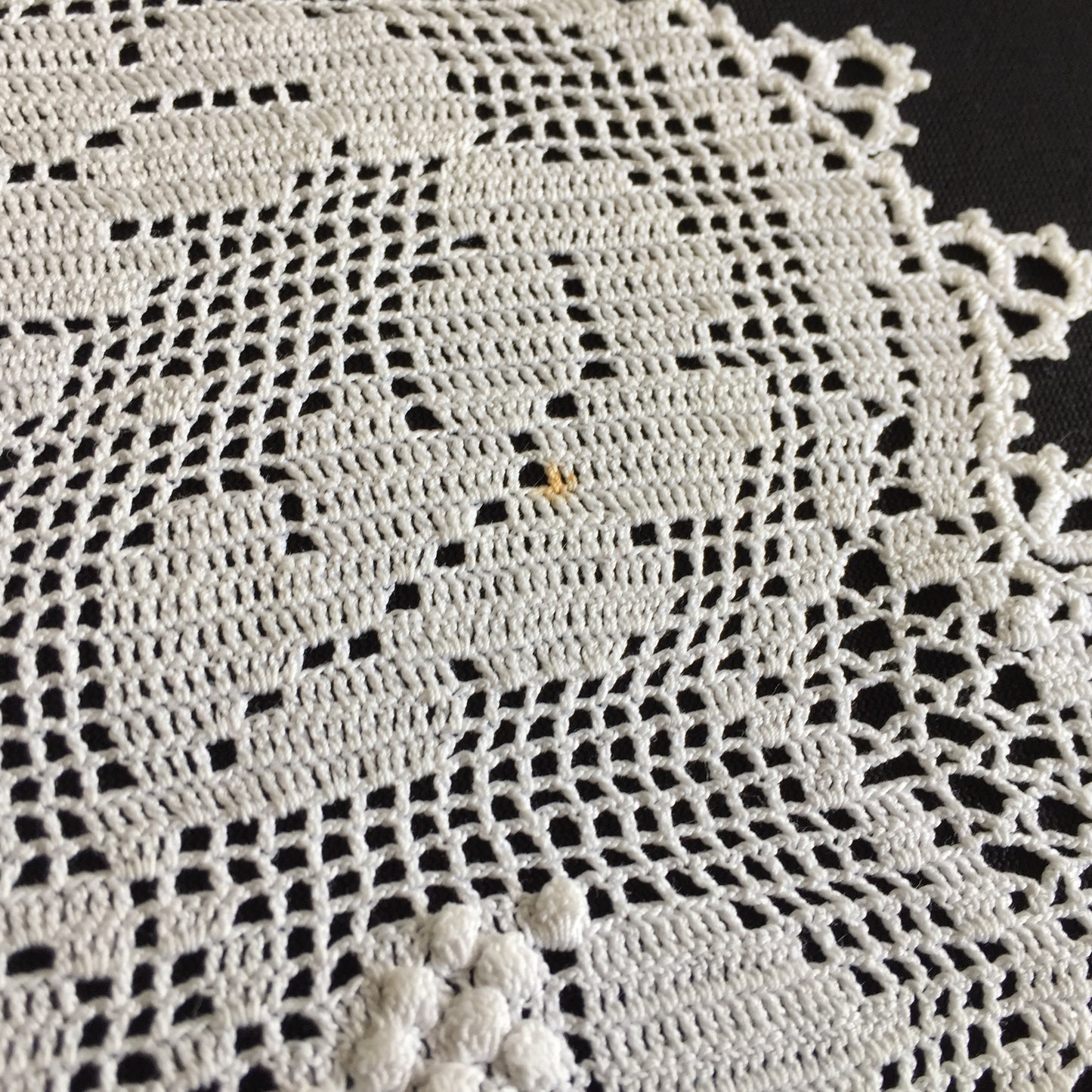 Handmade Edwardian Antique White Filet Crochet Doily with Acorn/Oak Pattern