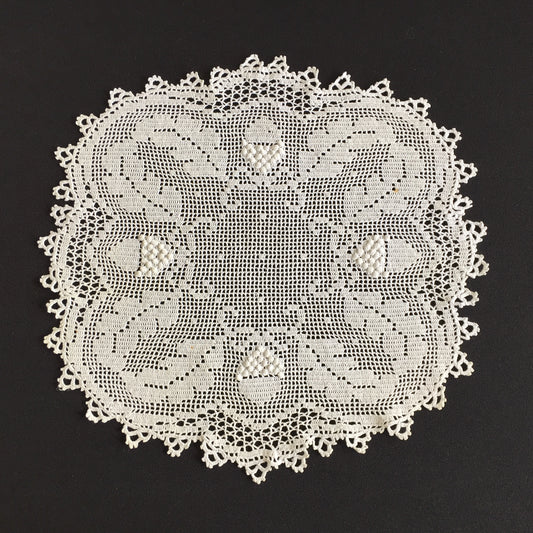 Handmade Edwardian Antique White Filet Crochet Doily with Acorn/Oak Pattern