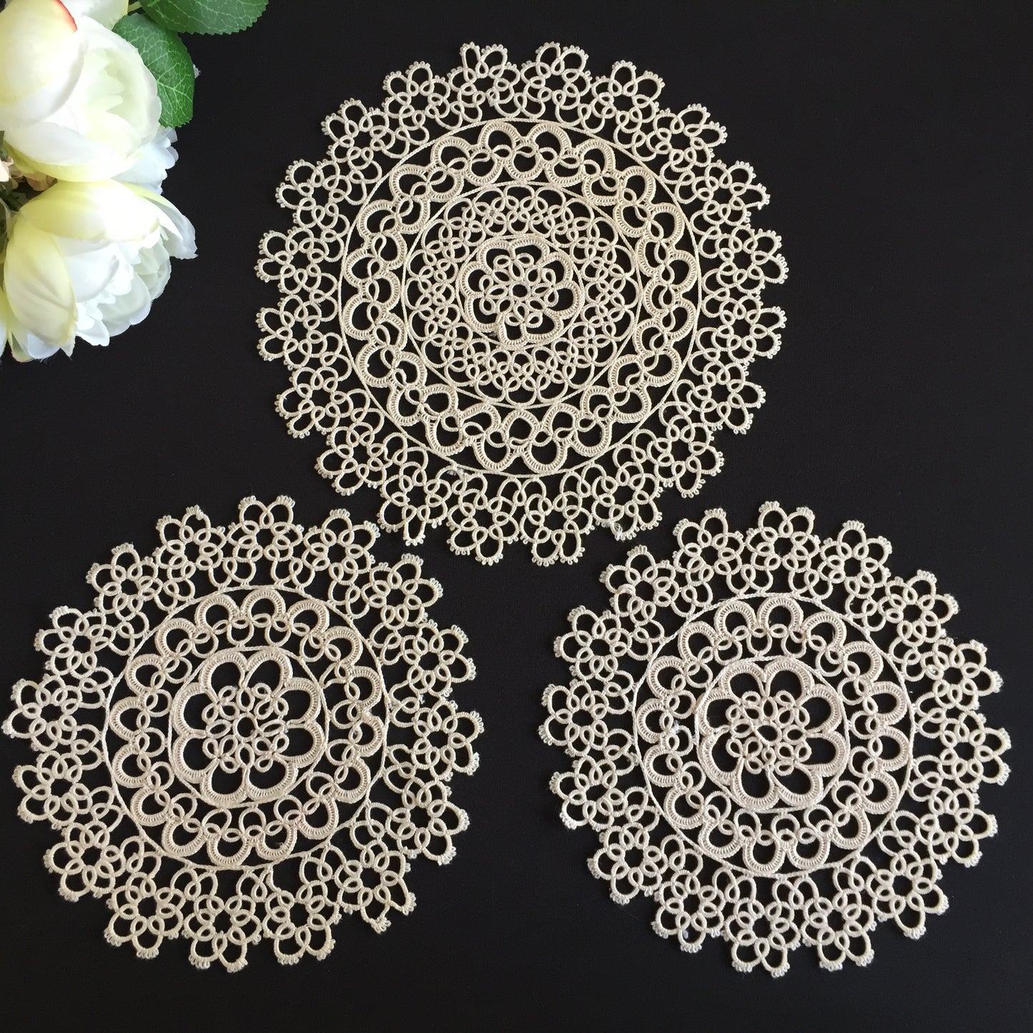 Handmade Vintage 3 Piece Tatted Ecru Cotton Lace Duchesse Dressing Table Set