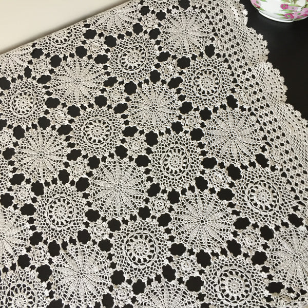 Small Square Vintage Crochet Lace Beige Cotton Tablecloth | Wedding Decor