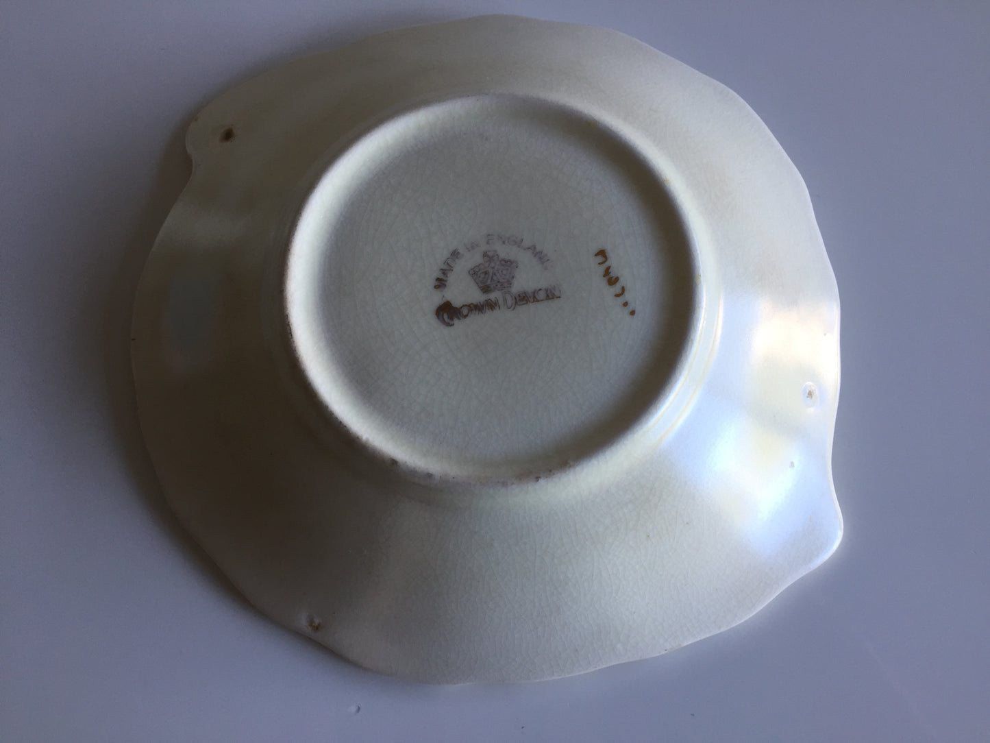 Crown Devon Embossed Leaf Shaped Ring Dish Art Deco Vintage
