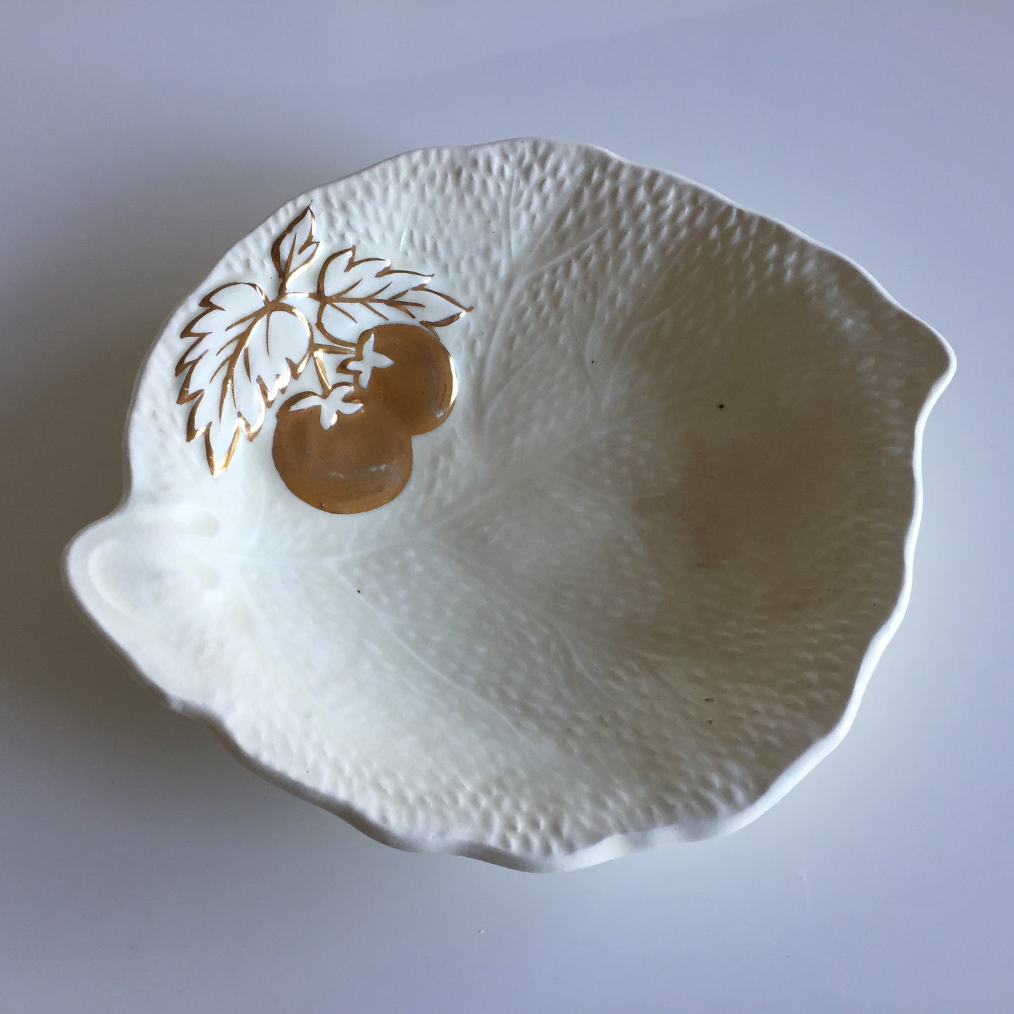 Crown Devon Embossed Leaf Shaped Ring Dish Art Deco Vintage