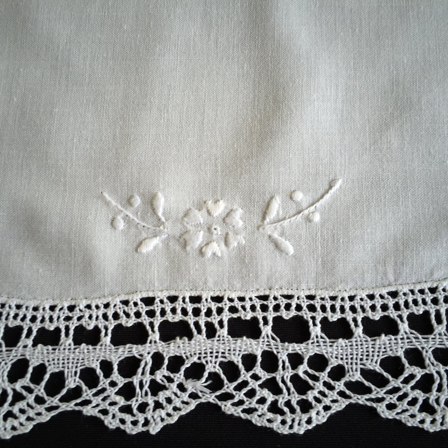 Vintage Hand Embroidered Whitework Tray Cloth Doily with Lace Edging