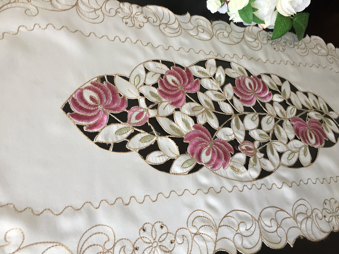 Vintage Cutwork Embroidered Polyester Silk Table Runner