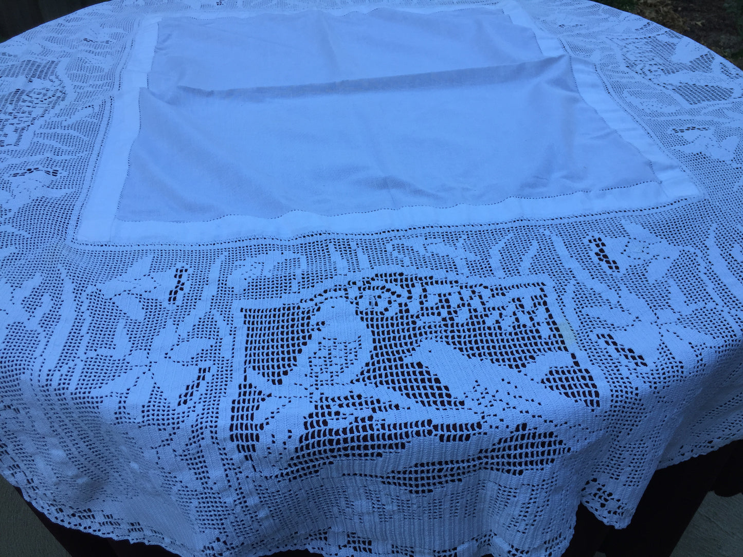Mary Card "DAFFODIL and WOOD PIGEON" Crochet Lace and Linen Vintage Tablecloth English Chart No. 79 (1936) Rare Collectible