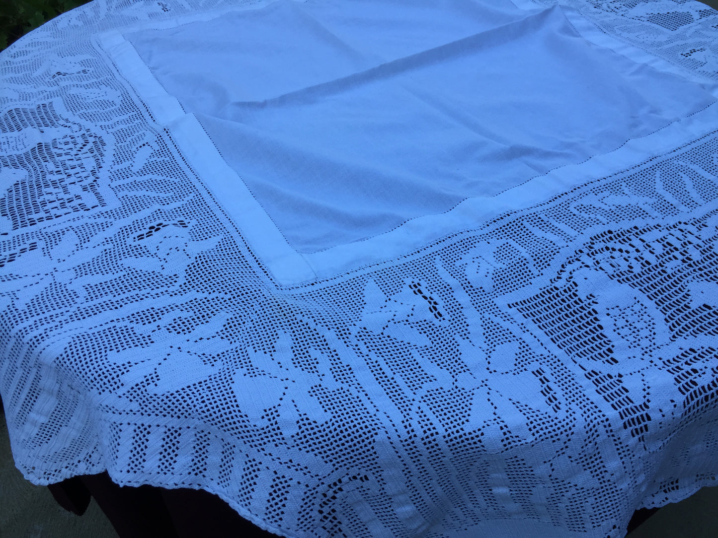 Mary Card "DAFFODIL and WOOD PIGEON" Crochet Lace and Linen Vintage Tablecloth English Chart No. 79 (1936) Rare Collectible