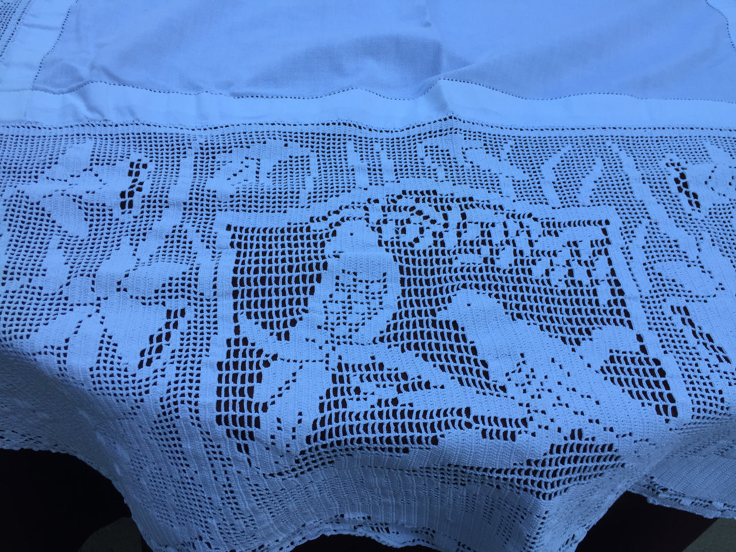 Mary Card "DAFFODIL and WOOD PIGEON" Crochet Lace and Linen Vintage Tablecloth English Chart No. 79 (1936) Rare Collectible