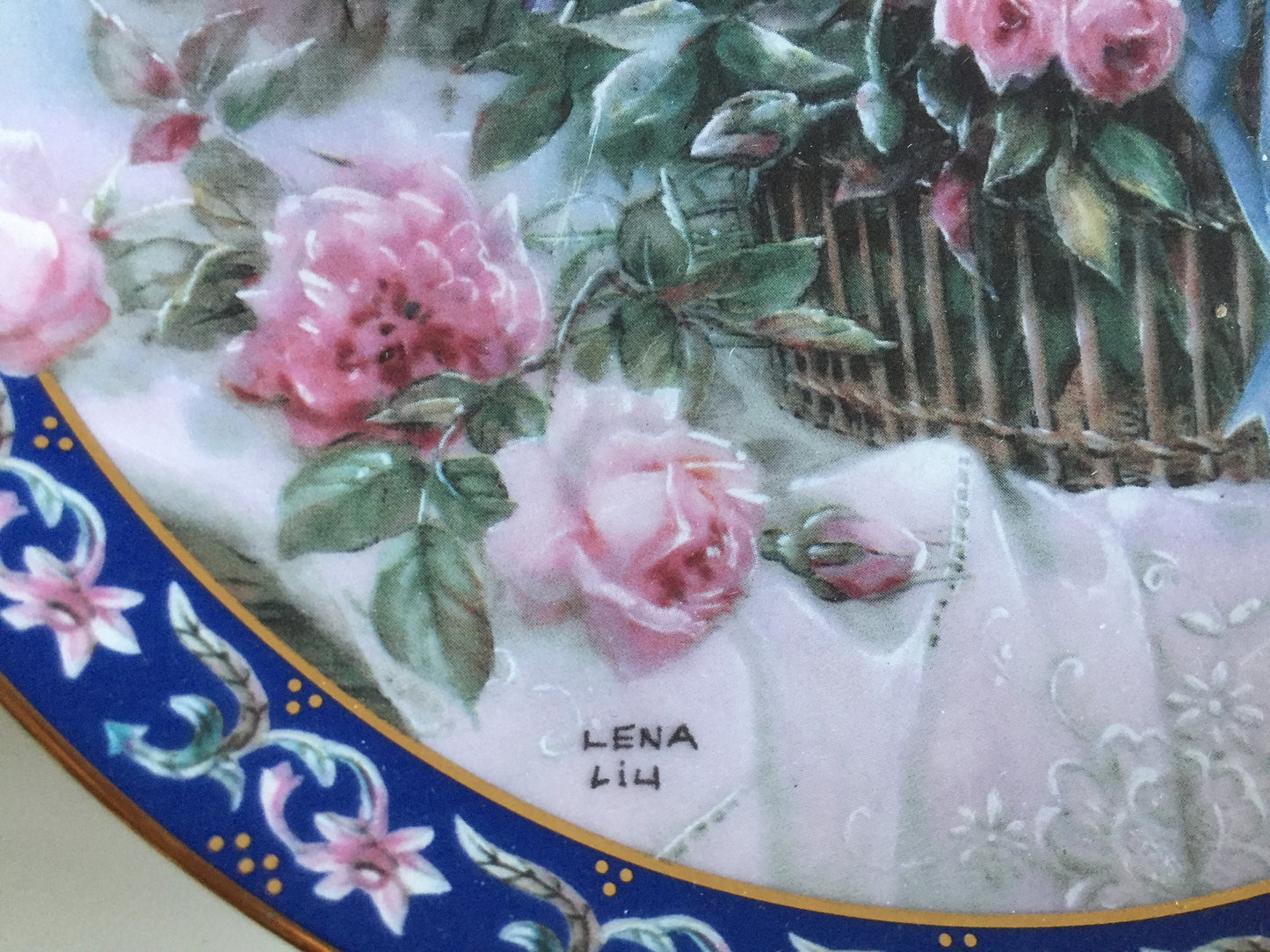 Vintage Lena Liu ROSES Porcelain Collector Plate, 1992