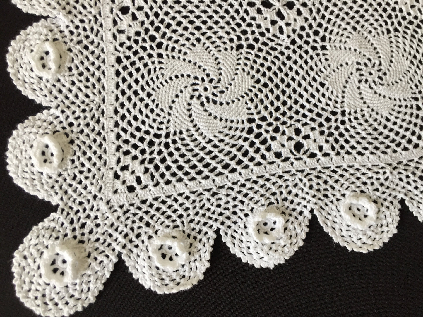 Vintage Crocheted Cotton Lace Doily 11.5" with 3D roses & Pinwheels Pattern