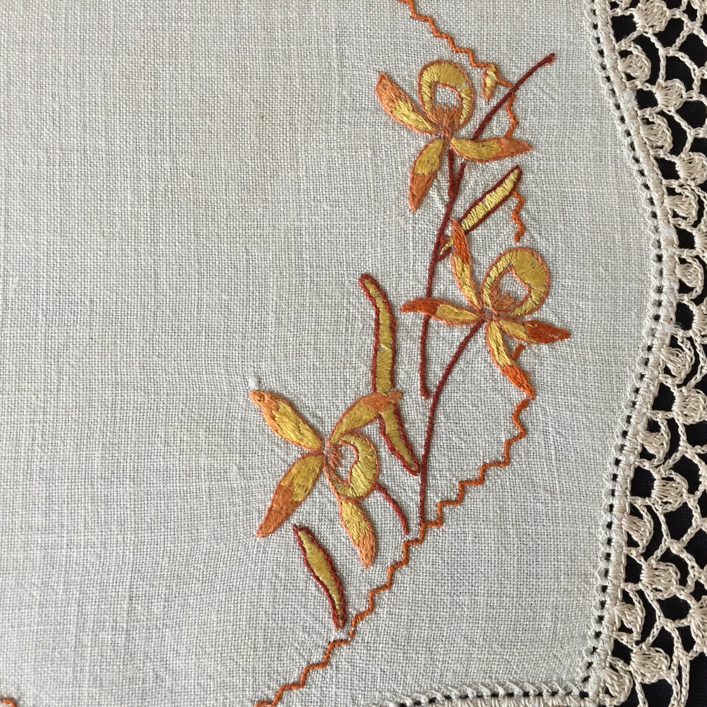 Collectible Australian Vintage Hand Embroidered Doily with Daffodils Design