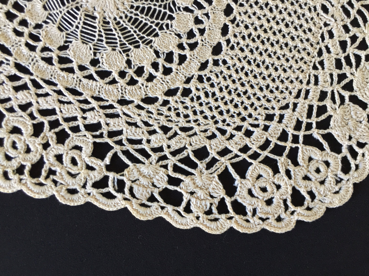 Ecru Cotton Oval Crocheted & Knitted Lace Table Centre Doily Handmade Vintage