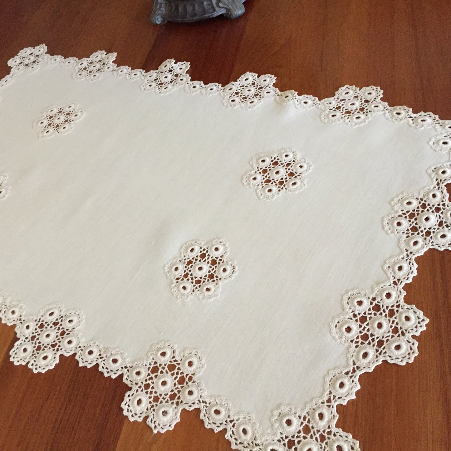 Edwardian Antique Natural Linen & Crochet Lace Table Centre Mat