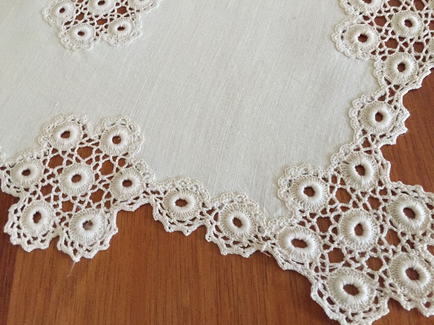 Edwardian Antique Natural Linen & Crochet Lace Table Centre Mat
