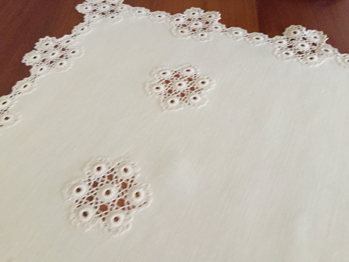 Edwardian Antique Natural Linen & Crochet Lace Table Centre Mat