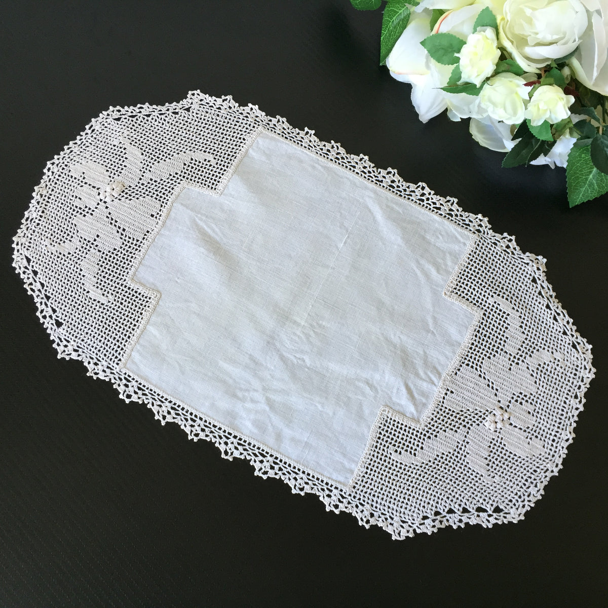 Edwardian Antique Collectible Table Centre Doily | Filet Crochet Lace Border