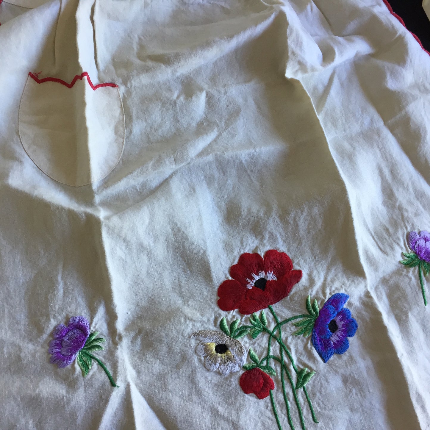 Embroidered 1990s Vintage Kitchen Half Apron with One Pocket XS/S/M Size